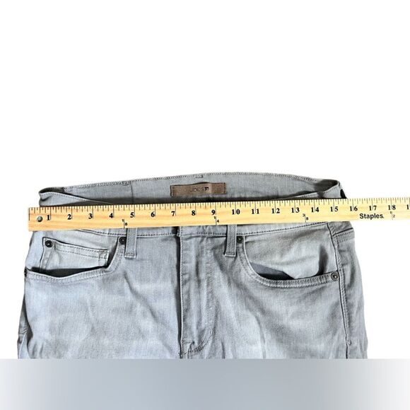 Joe’s The Brixton Straight and Narrow Jeans - Picture 8 of 8